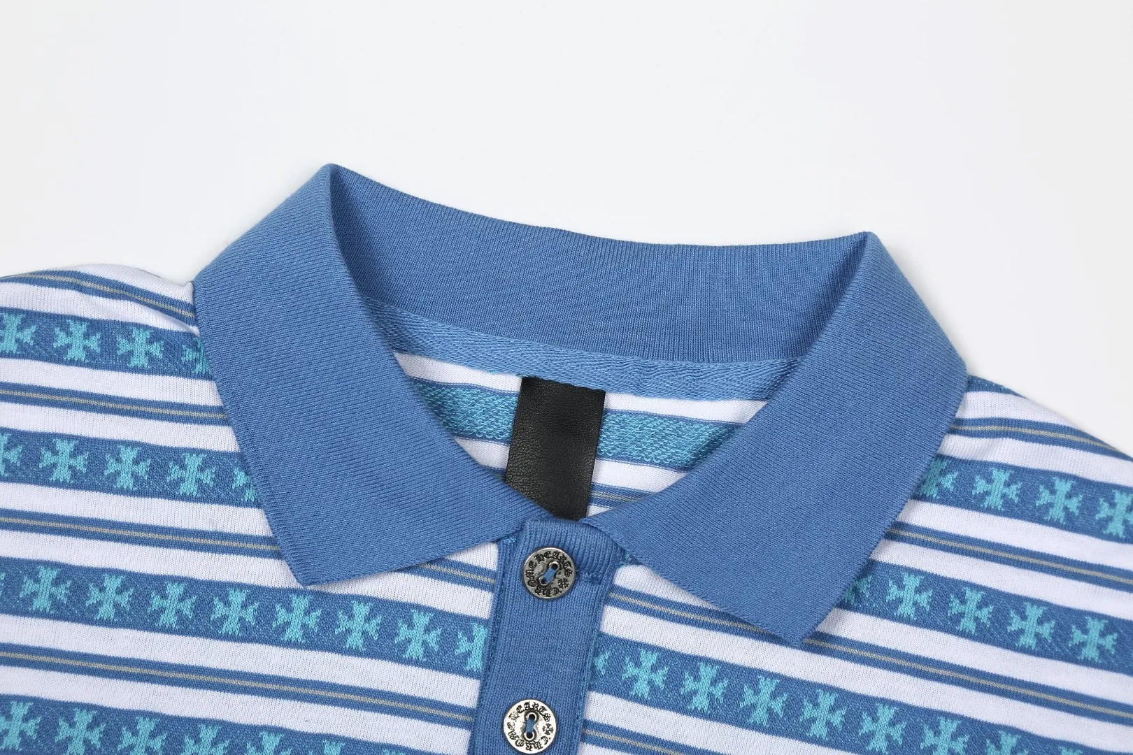 P210 White background picture [Popular item] Code: 25020# Color: Black/Pink/Blue Size: S to - CH Croix heart niche design cross jacquard striped long sleeves brings striped Polo to Next Levels. Loose fit. Same style for men and women. Lazy and casual. Street style. Three colors. Customized style.